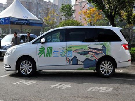 通江户外车贴喷绘如何保持效果?